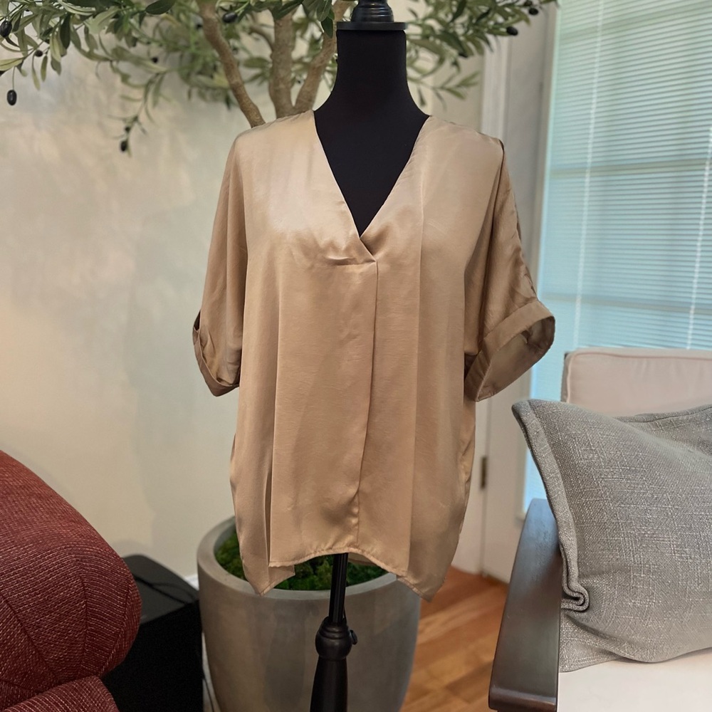 GLAM oversized blouse.